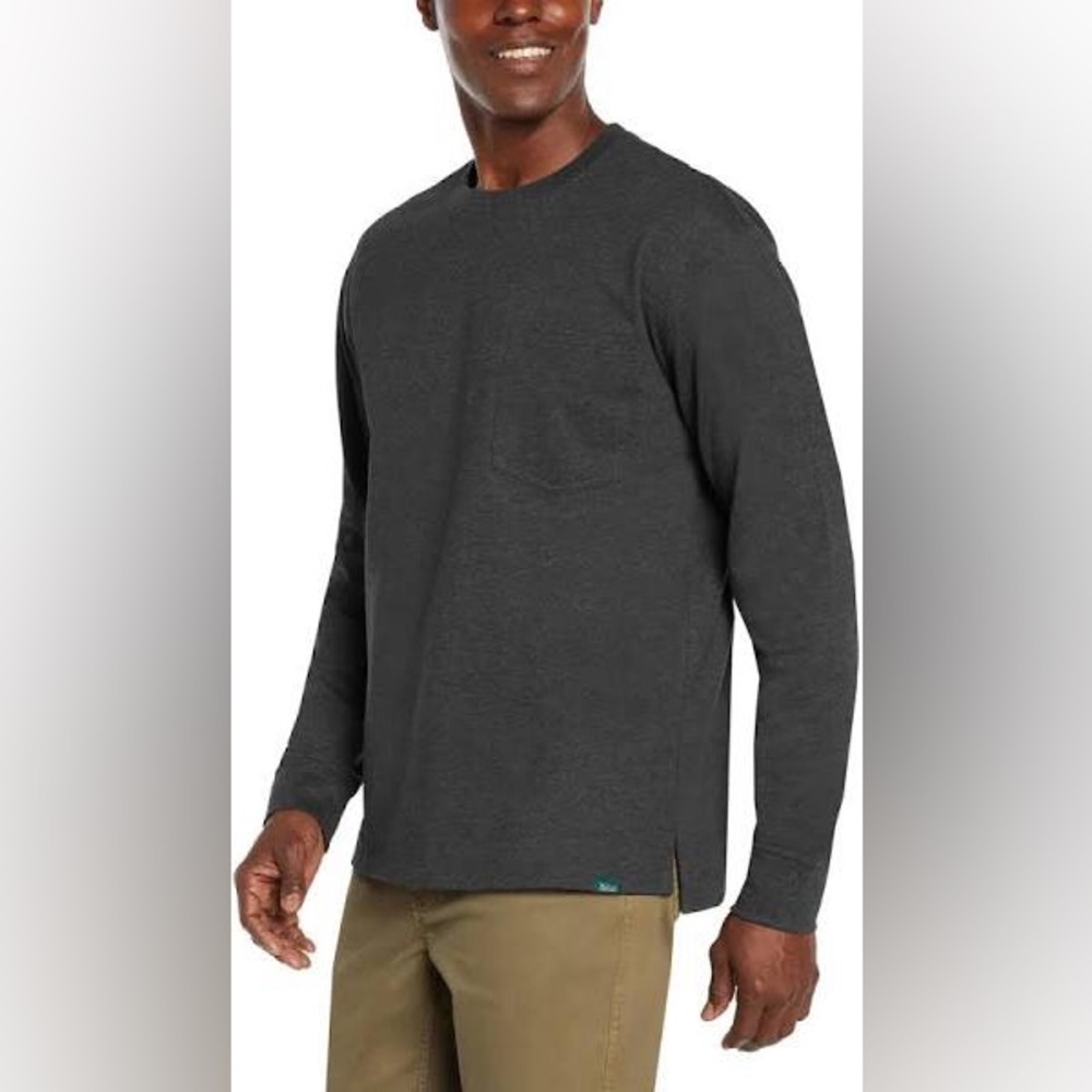 Woolrich Men's Dark Gray Long Sleeve Pocket Tee. NWT - Size M.